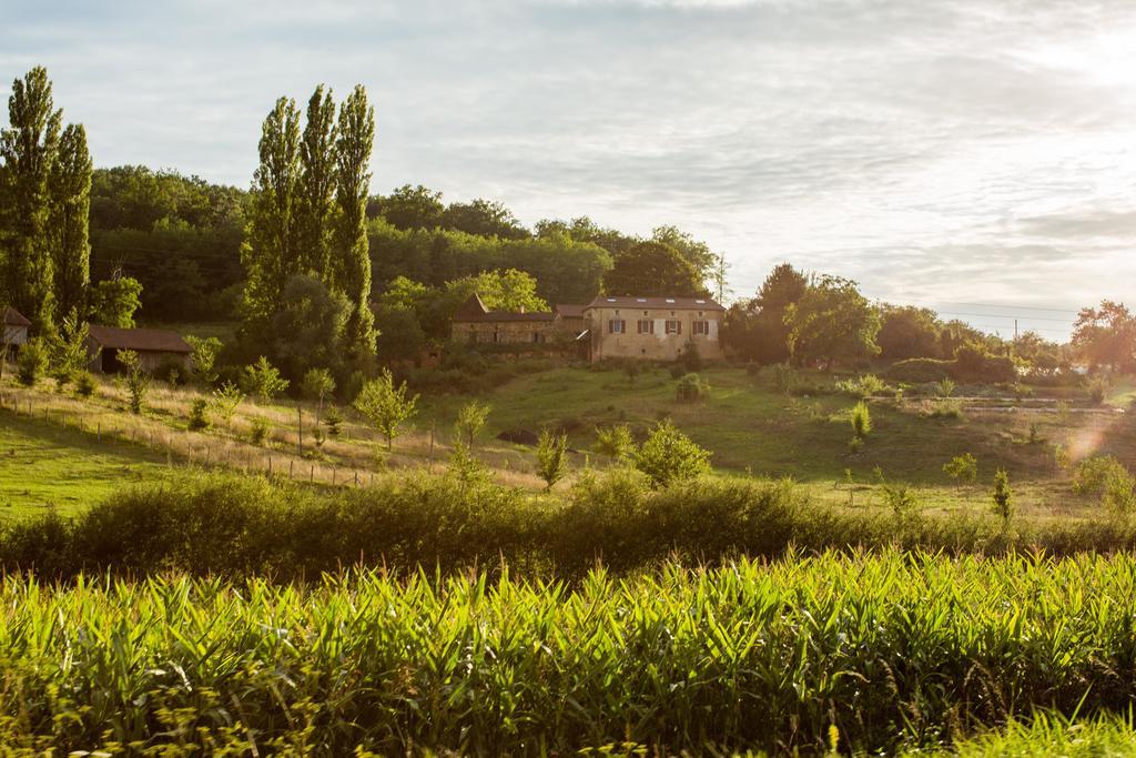 ホテルLa Ferme De Cagnolle Saint-Amand-de-Belvès エクステリア 写真