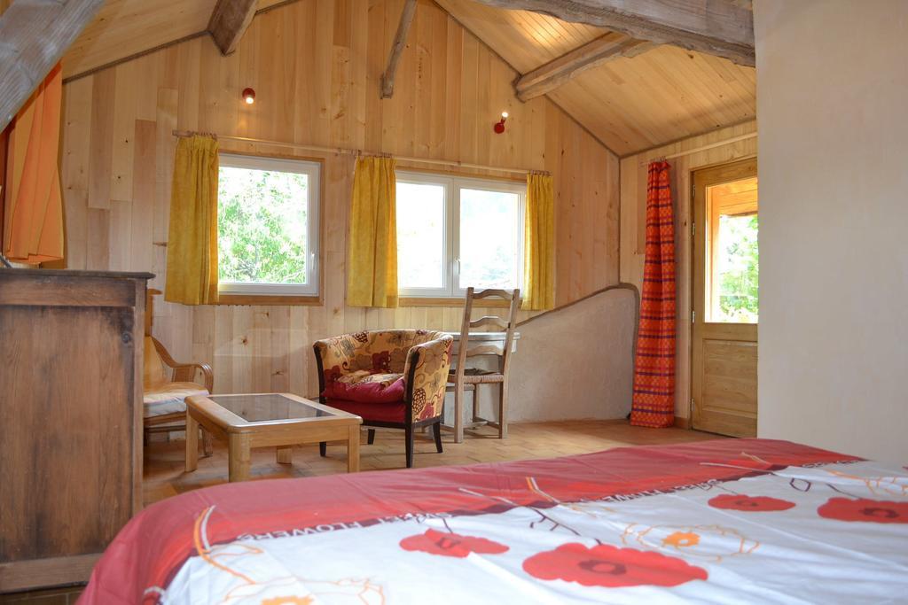 ホテルLa Ferme De Cagnolle Saint-Amand-de-Belvès エクステリア 写真